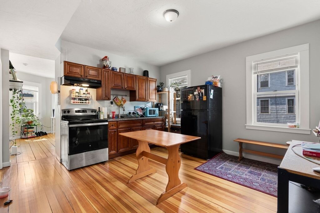 Property Photo:  170 Allston St 2  RI 02908 