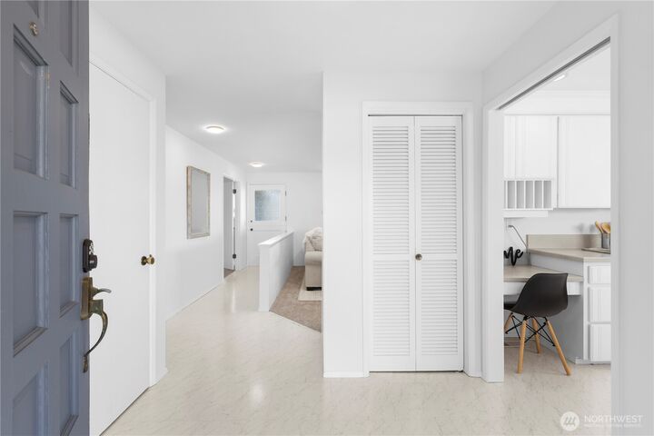 Property Photo: 29915 2nd Avenue SW WA 98023