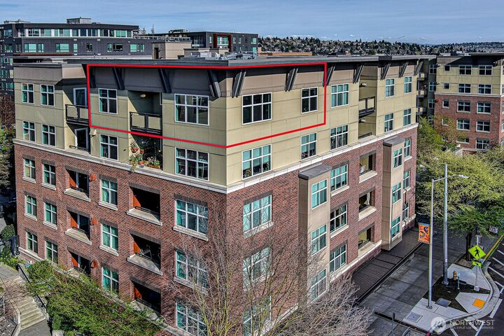 Property Photo:  5440  Leary Avenue NW 625  WA 98107 