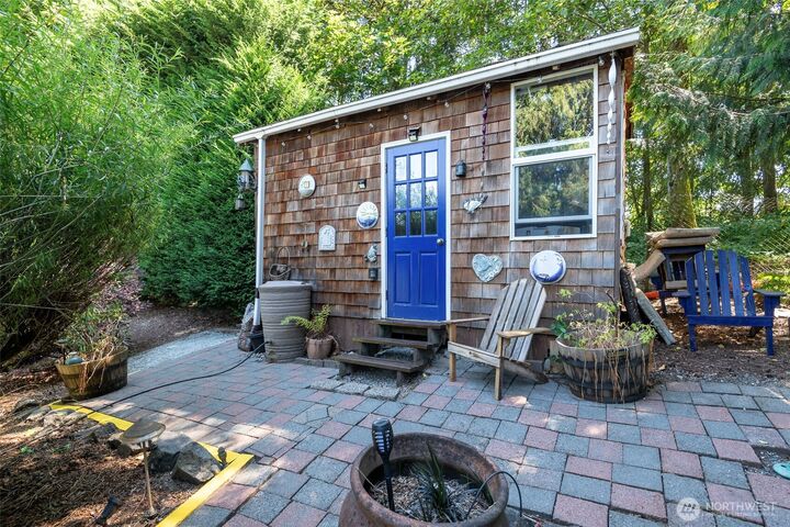 Property Photo: 2703 5th Street SW WA 98373