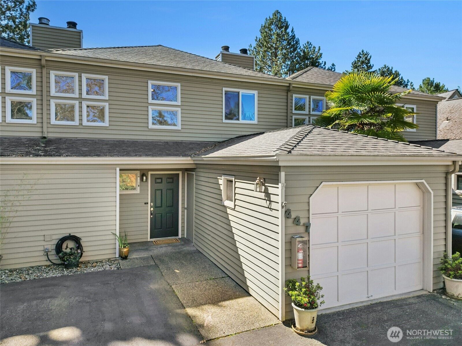 Property Photo: 447 7th Avenue WA 98033