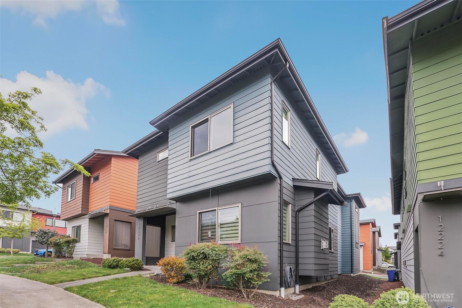 Property Photo:  12220 SE 251st Place  WA 98030 