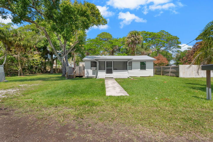 Property Photo:  390 Baysinger Avenue  FL 34982 