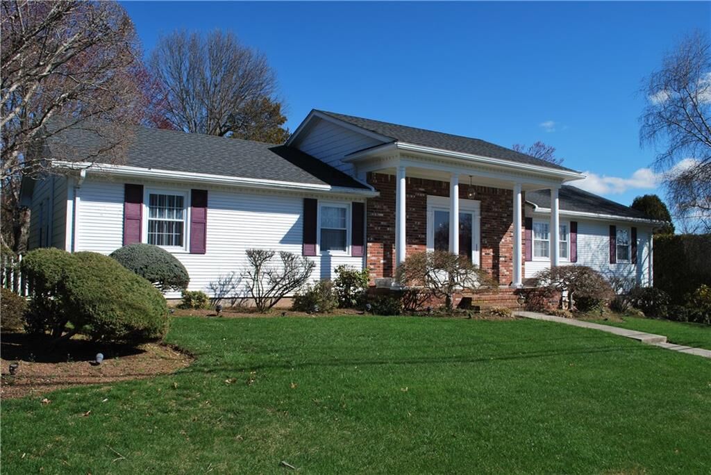 Property Photo:  3 Carriage Way  RI 02904 