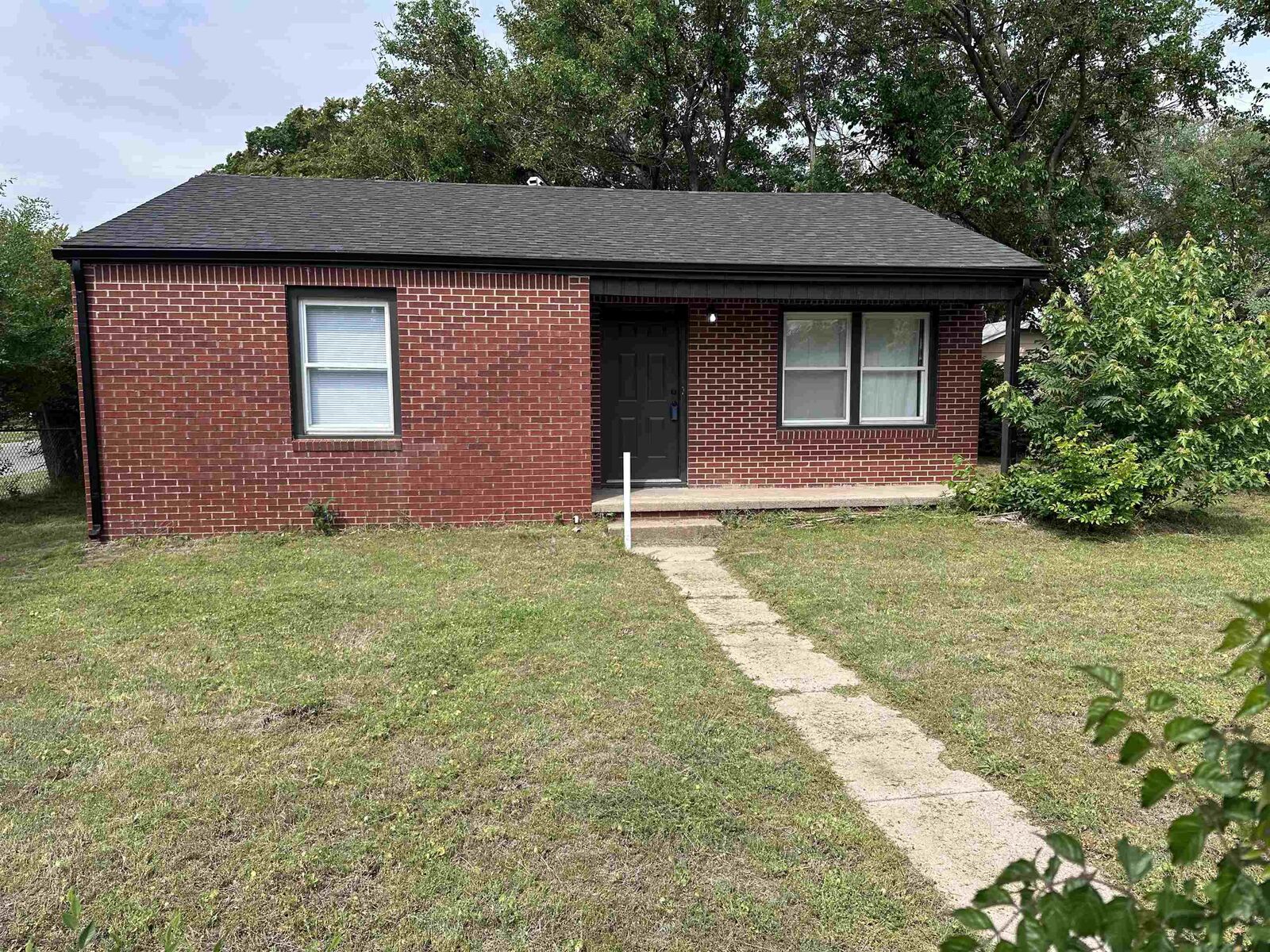 Property Photo: 4575 S Walnut Ave KS 67217