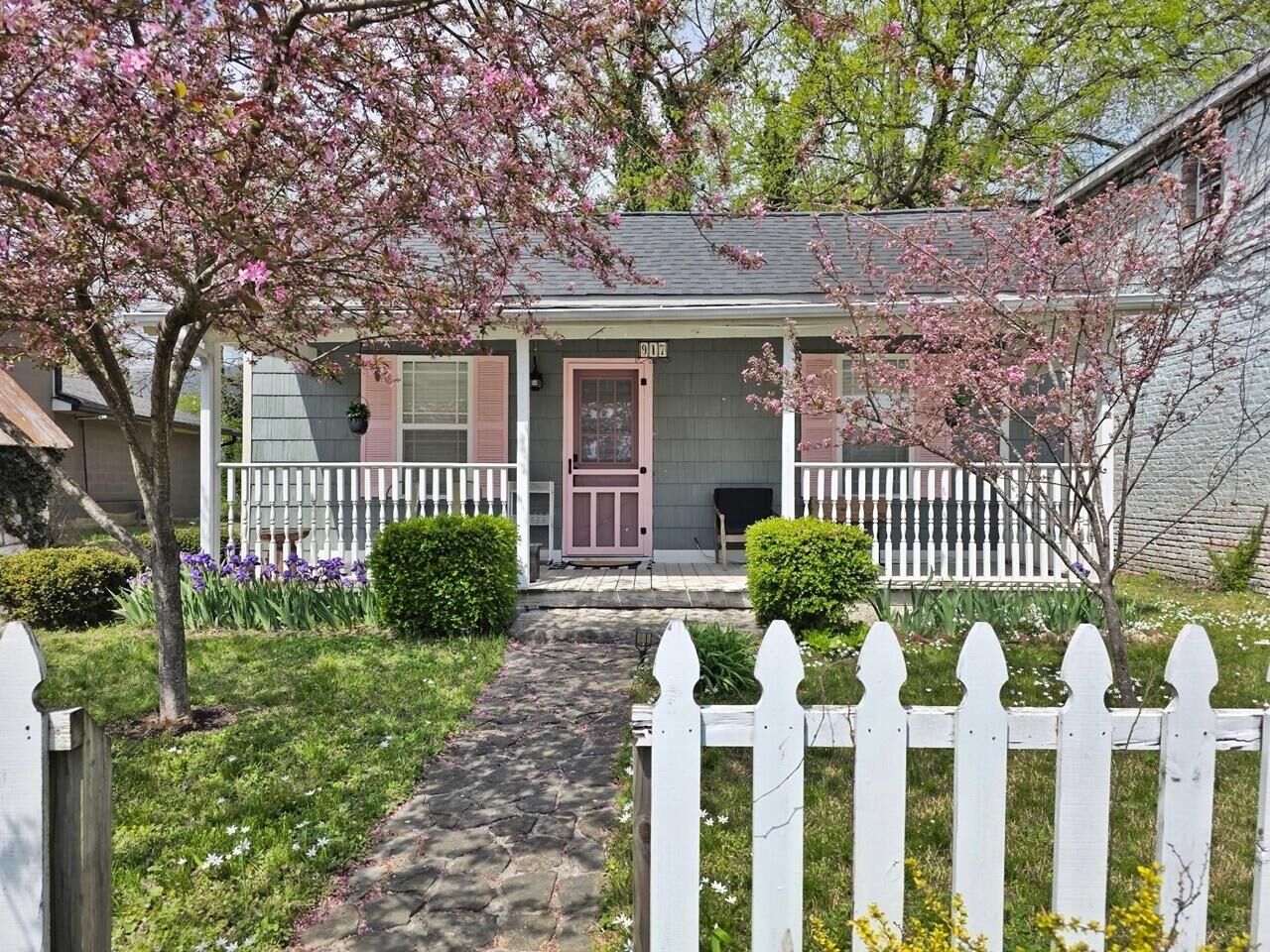 Property Photo:  917 Market Street  TN 37321 
