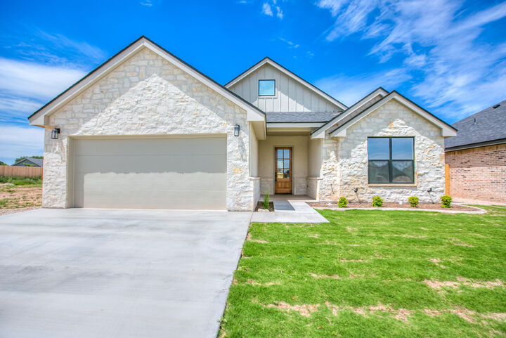 Property Photo:  3142 Maplewood Drive  TX 76904 
