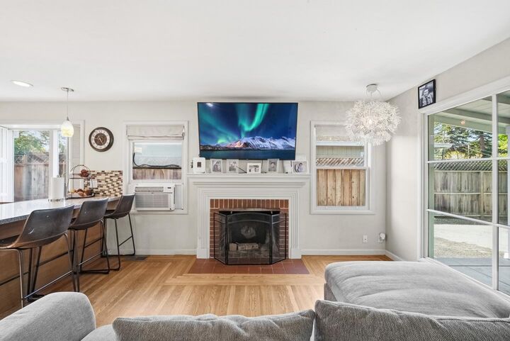 Property Photo:  2034 Addison Avenue  CA 94303 