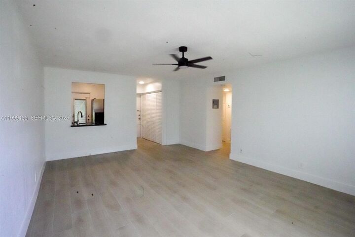 Property Photo:  530 SE 2nd Ave F2  FL 33441 