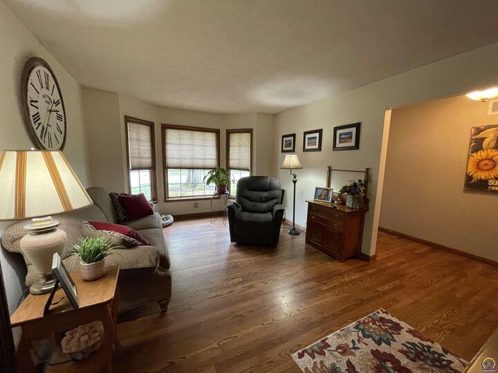Property Photo:  5509 SW 24th St  KS 66614 
