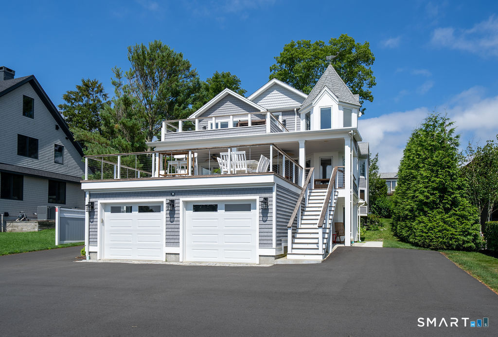 Property Photo:  133 Linden Avenue Apt B  CT 06405 