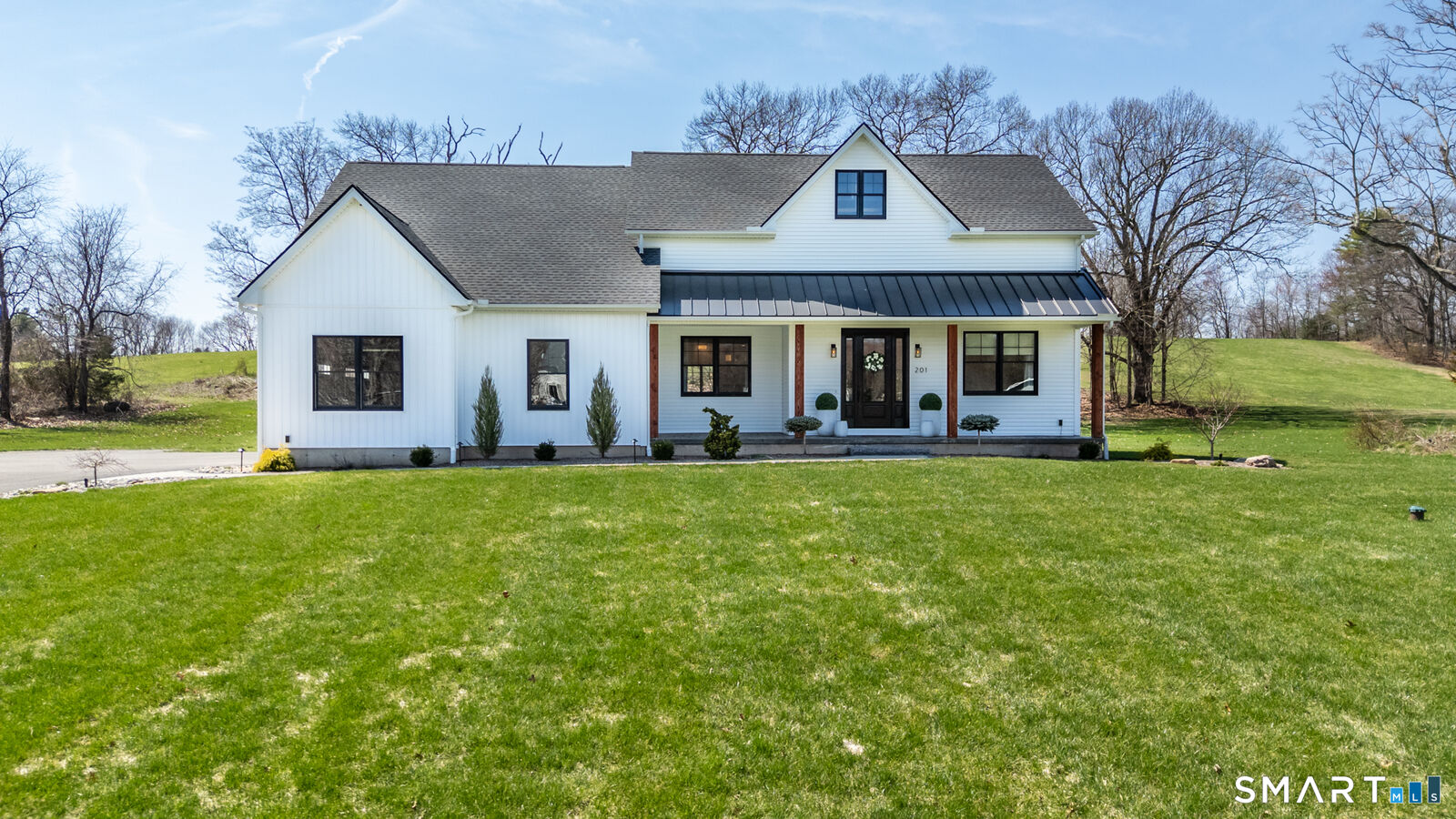 Property Photo:  201 Mountain Street  CT 06029 