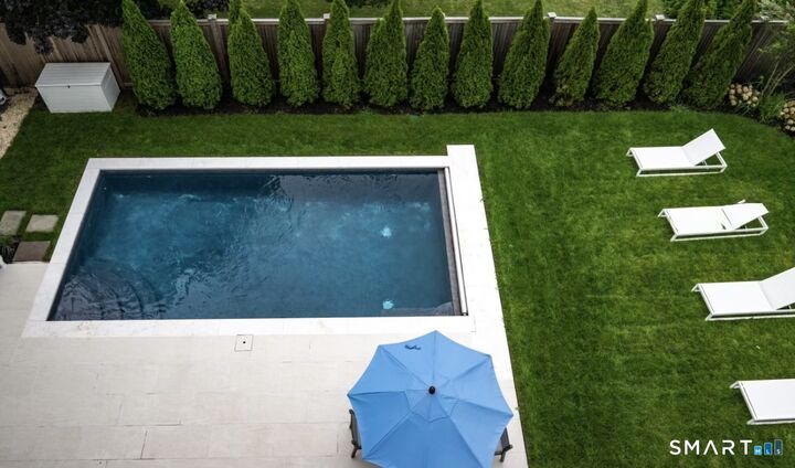 Property Photo:  26 Island Way  CT 06880 