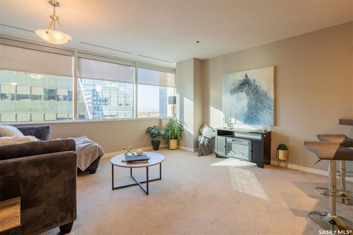 Property Photo: 1914 Hamilton Street 1002 SK S4P 3N6