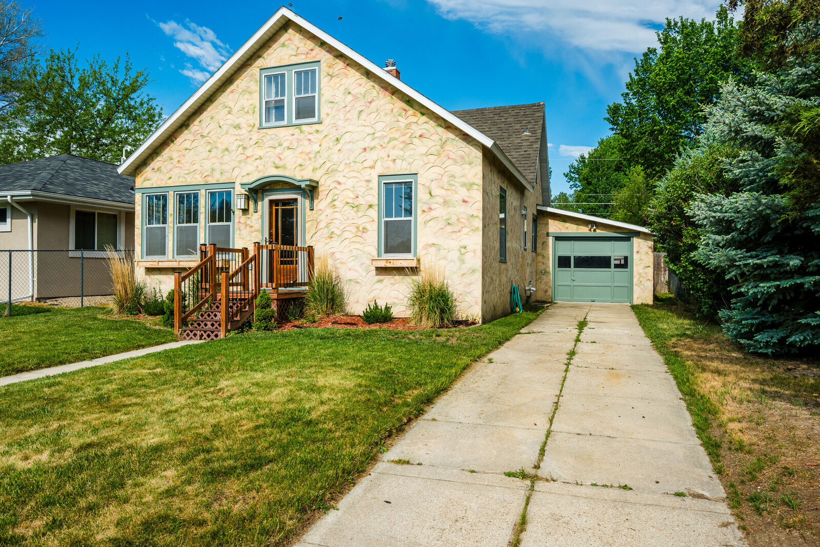 Property Photo:  518 N Adams Avenue  WY 82834 