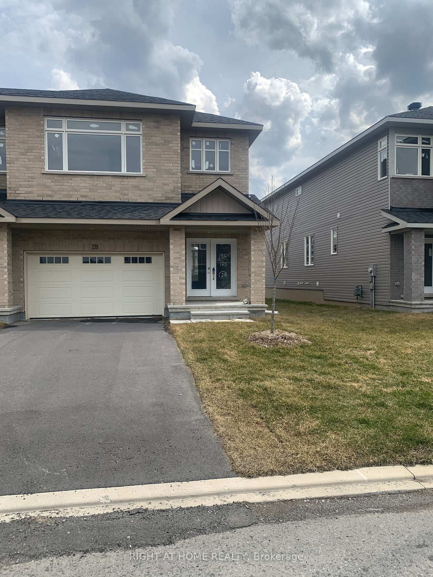 Property Photo: 28 Wylie Way ON K7C 0C4