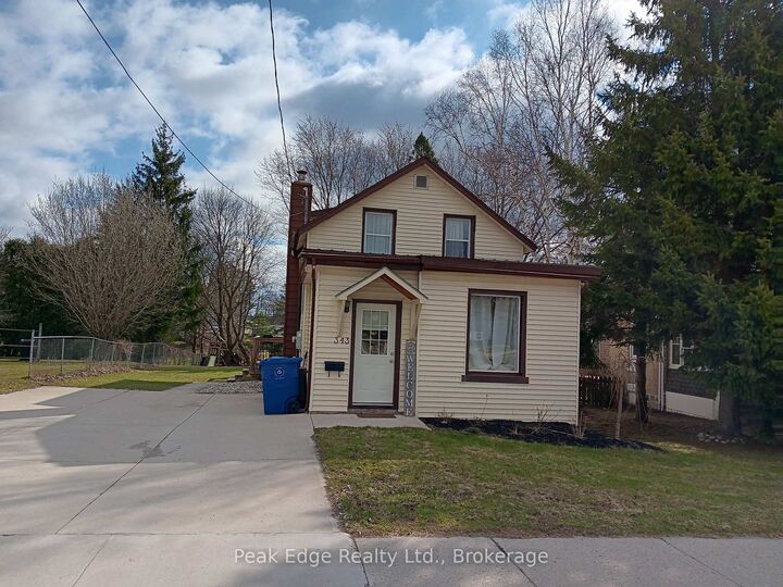 Property Photo: 343 10th Avenue ON N4N 2N4