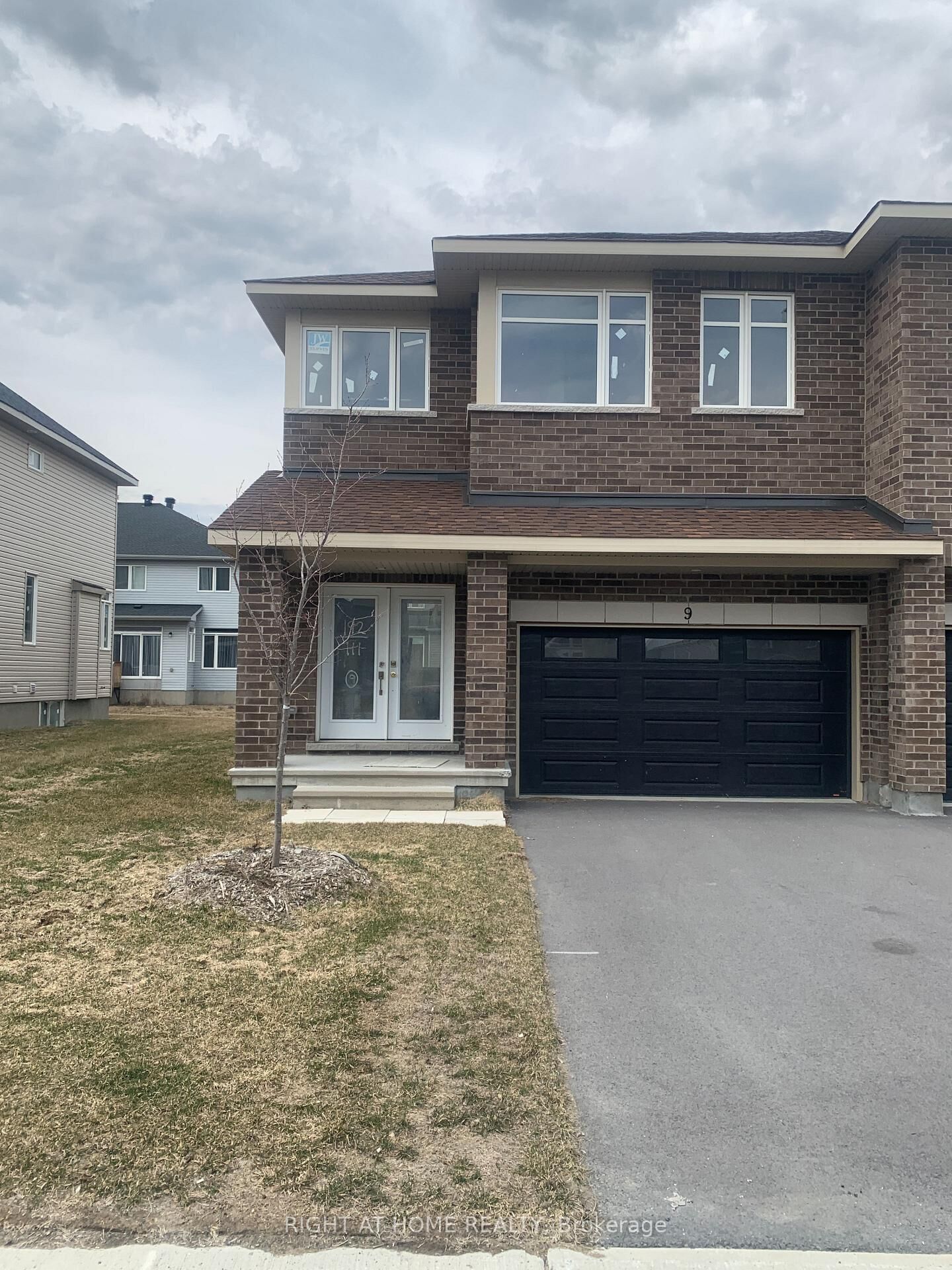 Property Photo: 9 Wylie Way ON K7C 0C4
