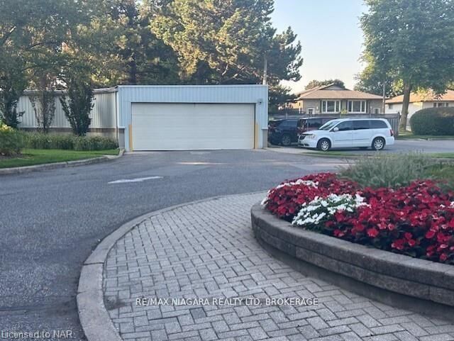 Property Photo: 5100 Dorchester Road 701 ON L2E 7H4