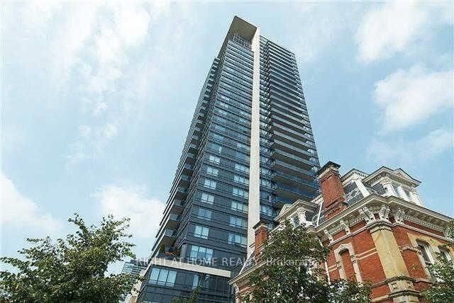 Property Photo: 28 Linden Street 1405 ON M4Y 0A4