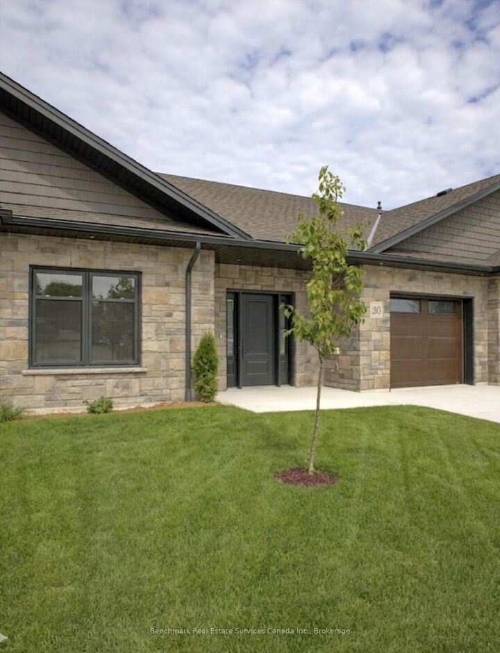 1182 Queen Street 30 — photo 1
