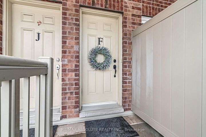Property Photo: 1119 Stittsville Main Street F ON K2S 0C9