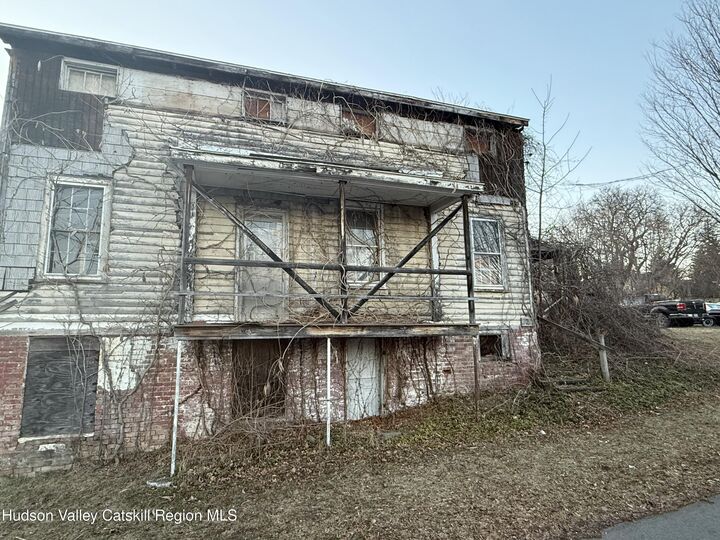 Property Photo:  2 N Montgomery  NY 12015 