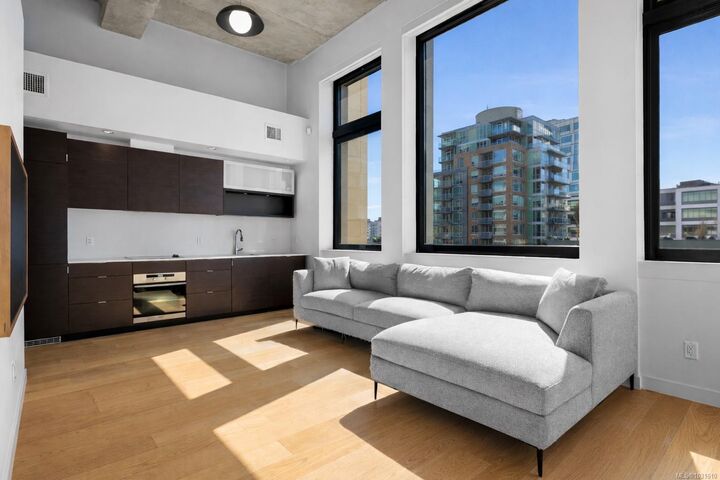 Property Photo: 770 Fisgard St #304 BC V8W 0B8