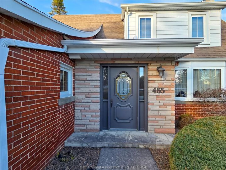 Property Photo: 465 Victoria Avenue ON N7L 3B4