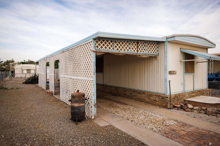 Property Photo: 1123 S Franklin Ave AZ 85364