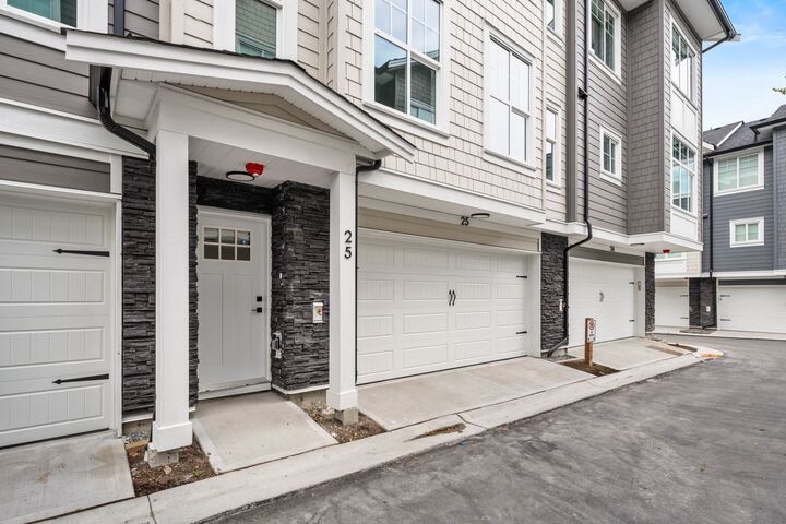 Property Photo:  7716 207 Street 19  BC V2Y 2A5 