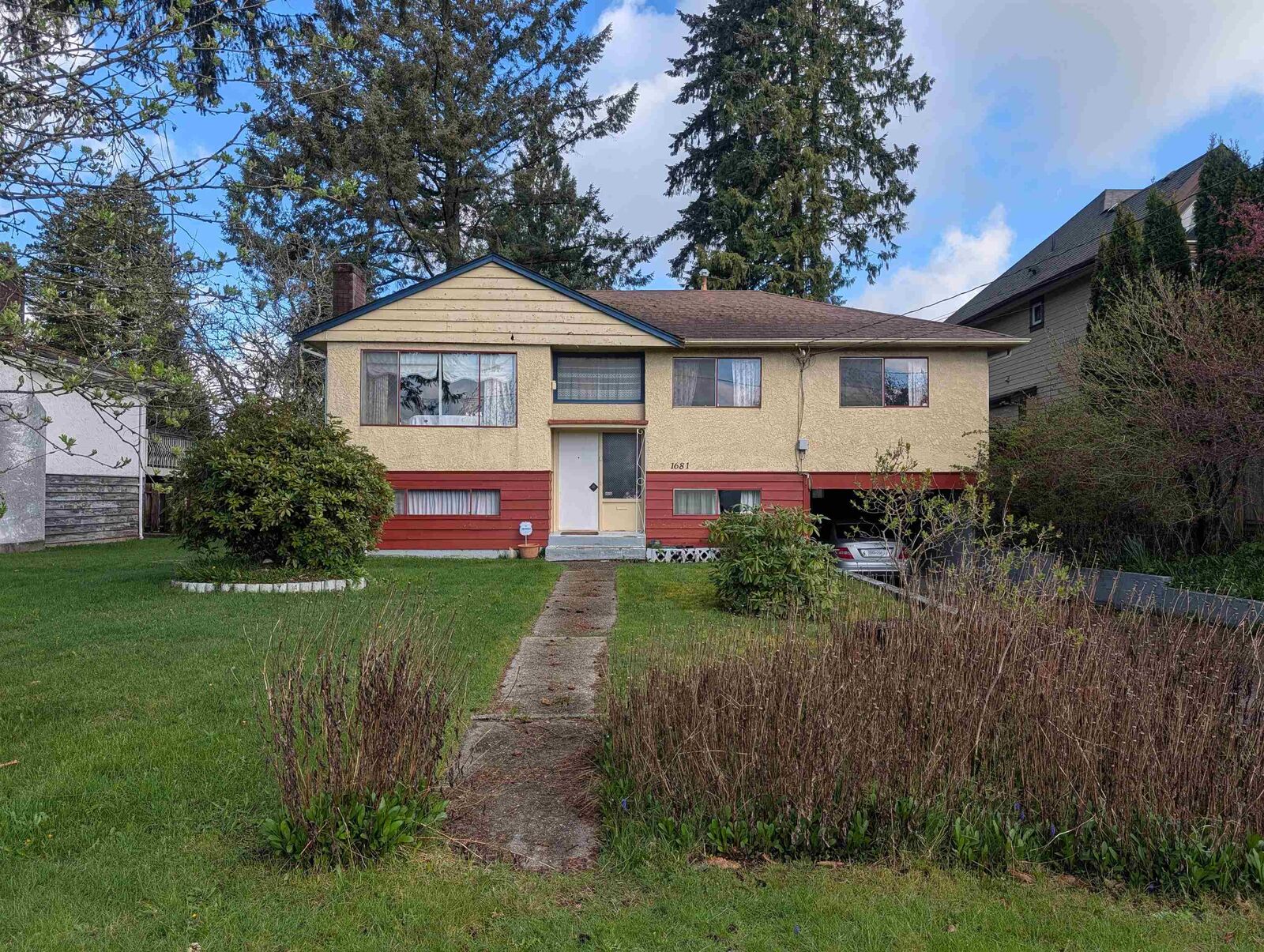 Property Photo: 1681 Smith Avenue BC V3J 2Y4