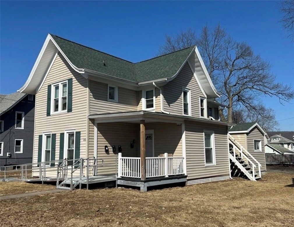 Property Photo:  1056 Walnut Street 4  NY 14905 