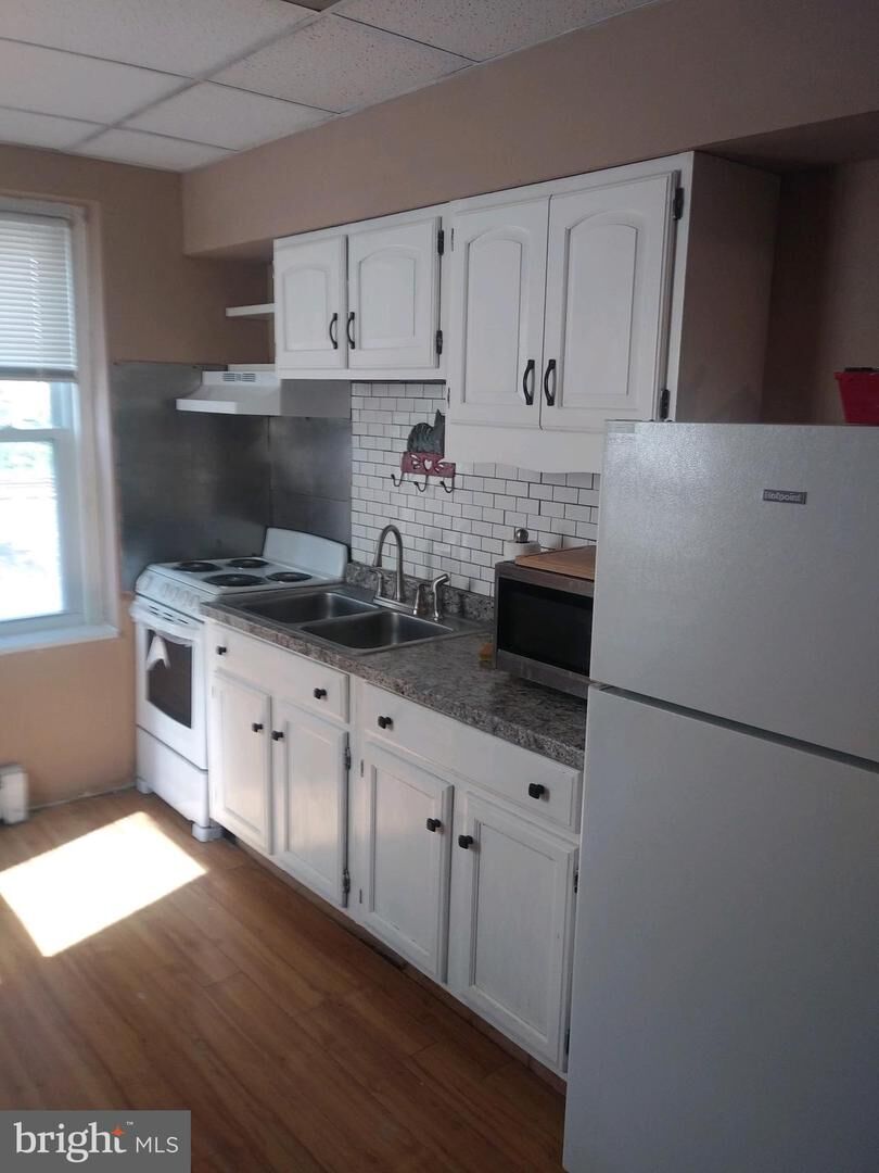 Property Photo:  618 Dekalb Street 1  PA 19405 