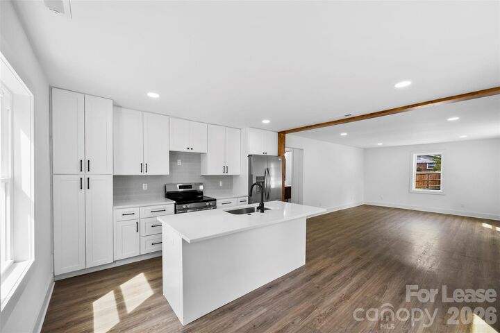 Property Photo:  2942 Reid Avenue  NC 28208 