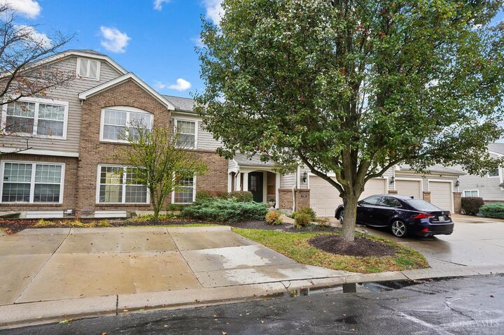 Property Photo:  720 Castlegate Lane  OH 45231 