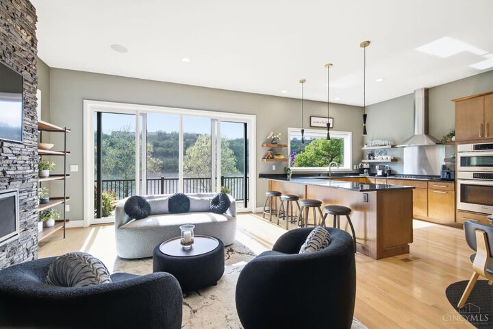 Property Photo: 5765 Sanctuary Place OH 45230