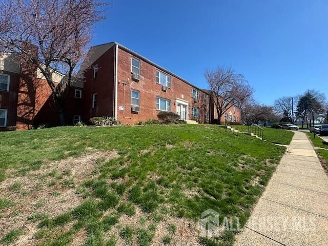 Property Photo:  88 Fox Road 4A  NJ 08817 