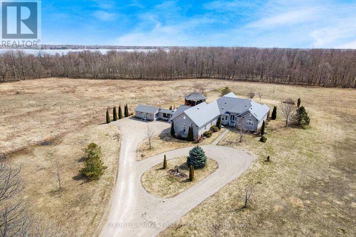 Photo de la propriété: 1111 West Shore Drive ON K7H 0J3