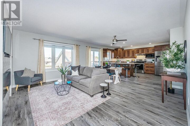 Property Photo:  760 16th Street  ON N4N 3W8 