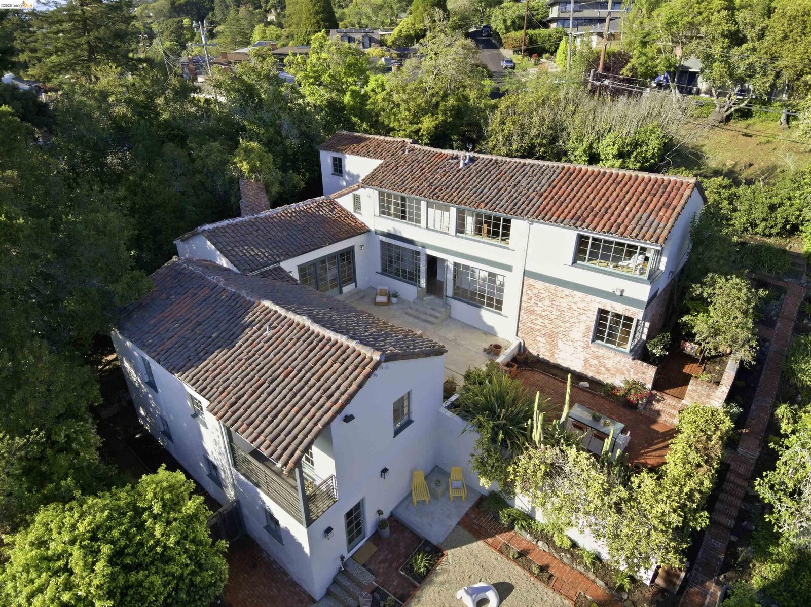 Property Photo: 44 Highgate Rd CA 94707