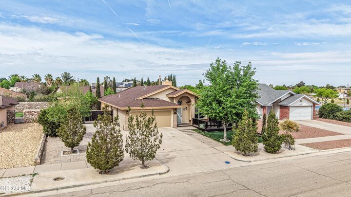 Property Photo: 5733 Saplinas Road TX 79932