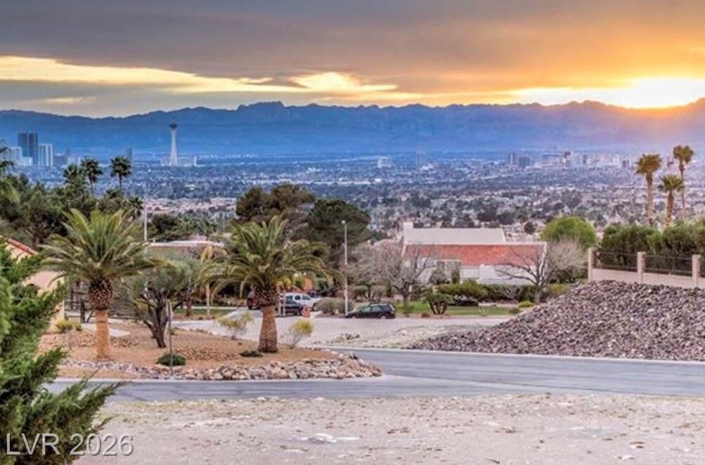 Property Photo: 6881 Mountridge Drive NV 89110