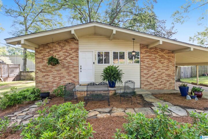 Property Photo: 545 Edgecrest Drive AL 35209
