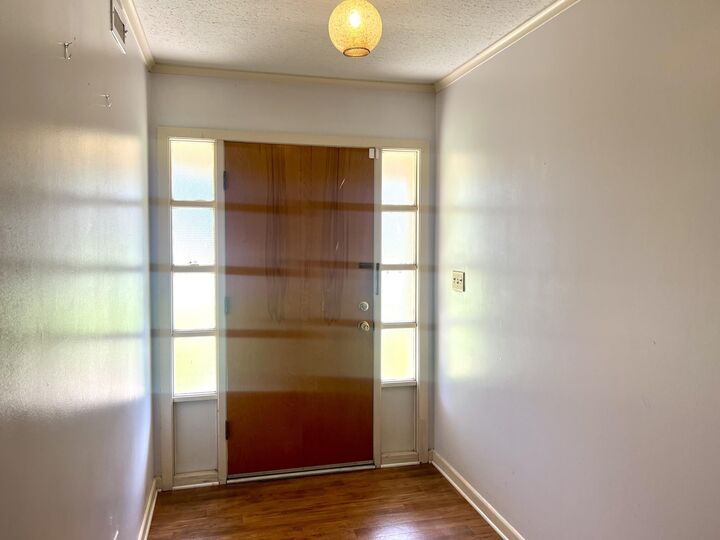 Property Photo:  101 Eastwood Drive  MS 39702 