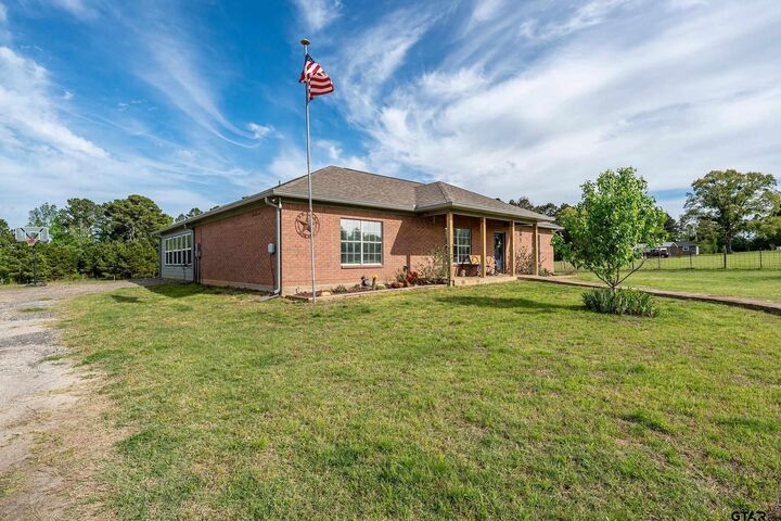 Property Photo:  315 County Rd 3660  TX 75765 