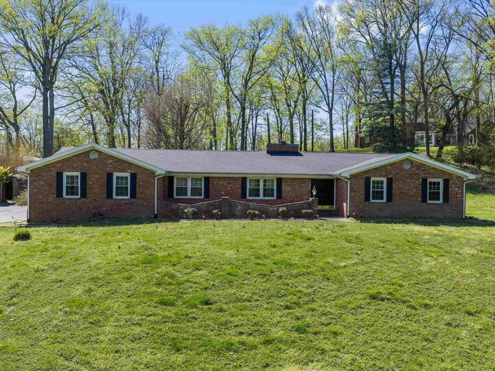 Property Photo:  840 Woodspoint Dr.  KY 42420 