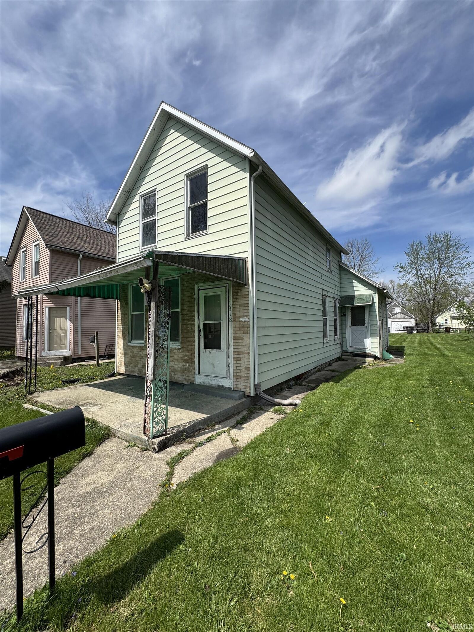 Property Photo:  1318 Burgess Street  IN 46808 