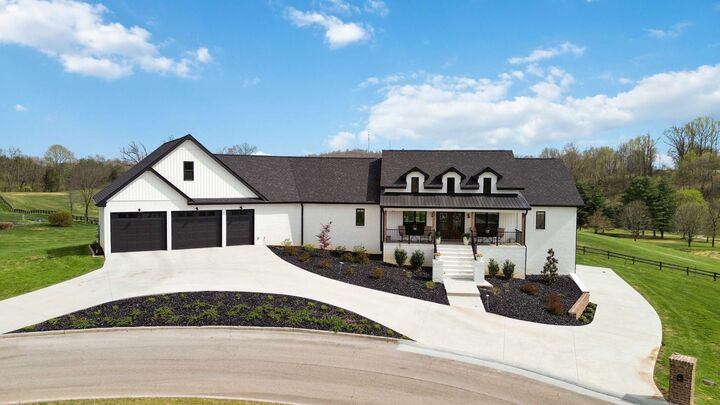 Property Photo:  297 W Saddlebrook Drive  KY 42503 