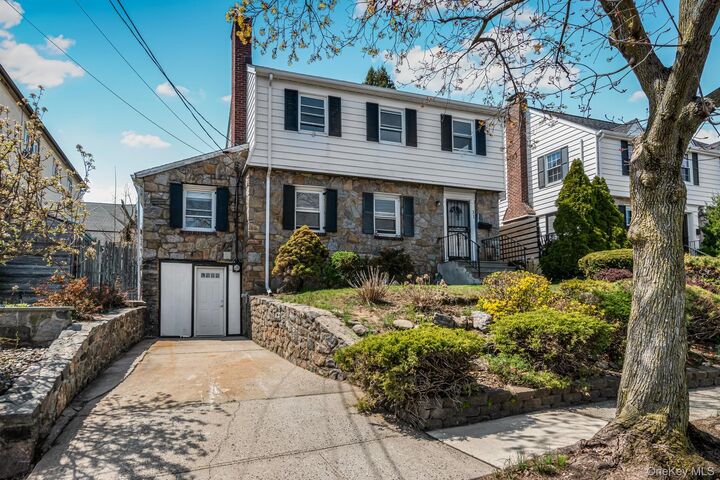 Property Photo:  31 Emmett Place  NY 10703 